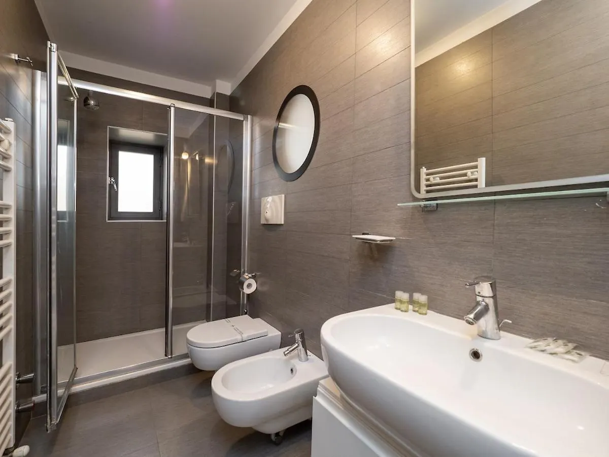 Ampio Loft 5' Dalla Metro Milano 0*,